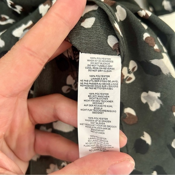 NWT Boohoo Green Leopard Woven Ruffle Detail Skater Mini Dress Size 6 - Picture 6 of 7